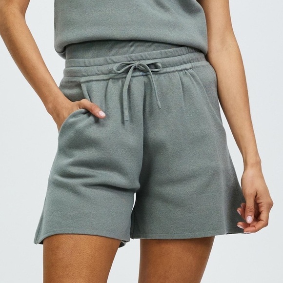Madison The Label IVANNA Sage Green High Waist Knit Shorts Size XS